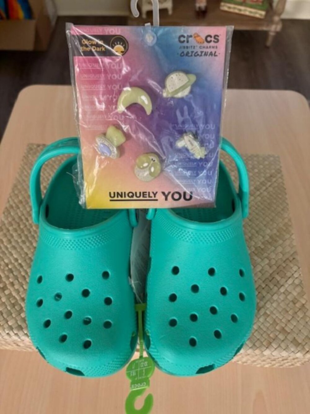 NWT Kids Classic Crocs Lagoon Green Size J1 Included Glow In the Dark Jibbitz
